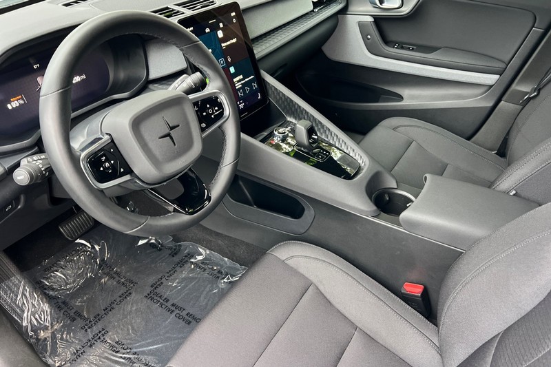 Polestar 2 Vehicle Full-screen Gallery Image 10