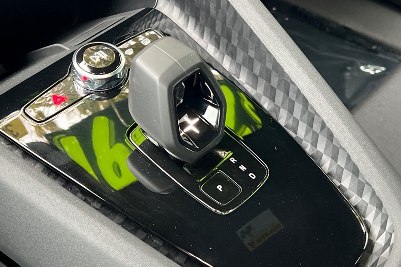 Polestar 2 Vehicle Full-screen Gallery Image 22