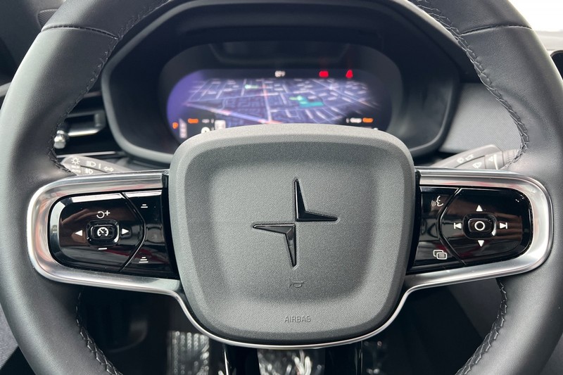 Polestar 2 Vehicle Full-screen Gallery Image 23