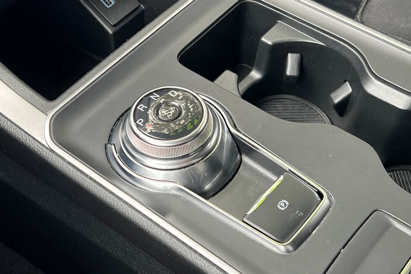 Ford Edge Vehicle Full-screen Gallery Image 22