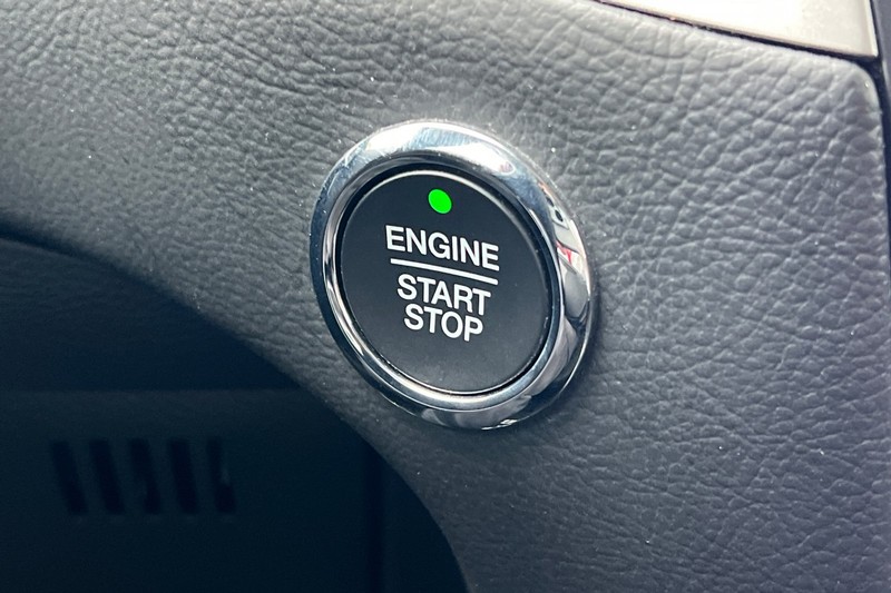 Ford Edge Vehicle Full-screen Gallery Image 23