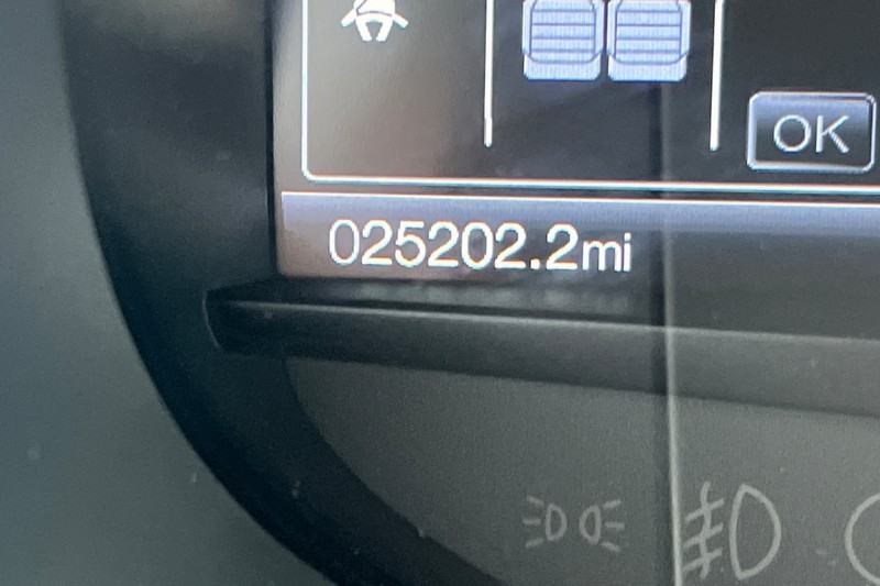 Ford Edge Vehicle Full-screen Gallery Image 26