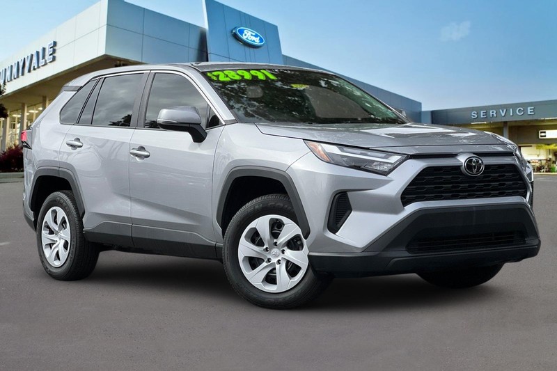 Toyota RAV4 Vehicle Full-screen Gallery Image 02