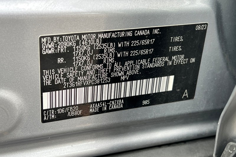 Toyota RAV4 Vehicle Full-screen Gallery Image 27