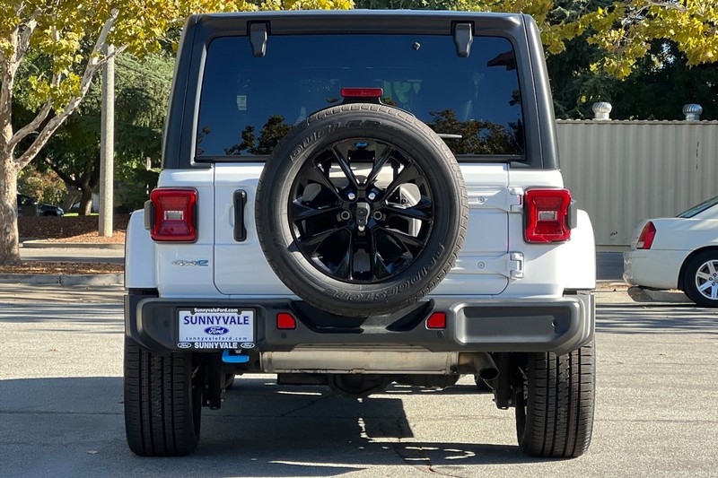 Jeep Wrangler 4xe Vehicle Full-screen Gallery Image 05