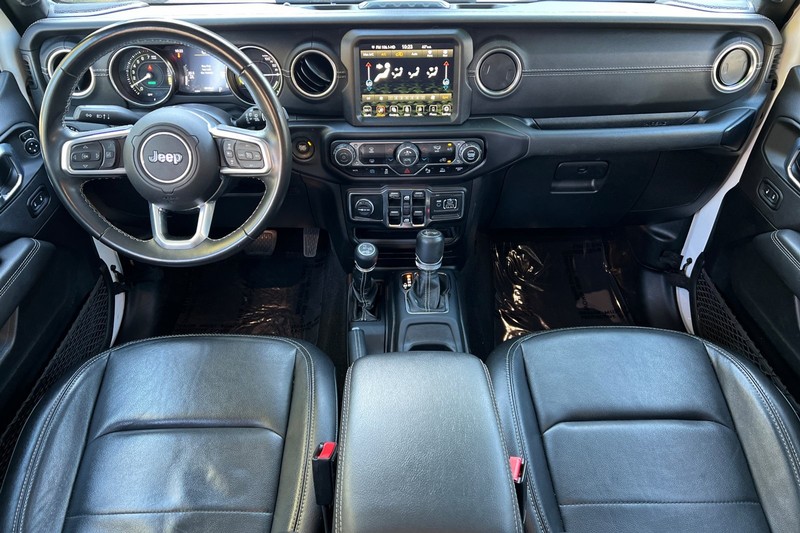 Jeep Wrangler 4xe Vehicle Full-screen Gallery Image 13