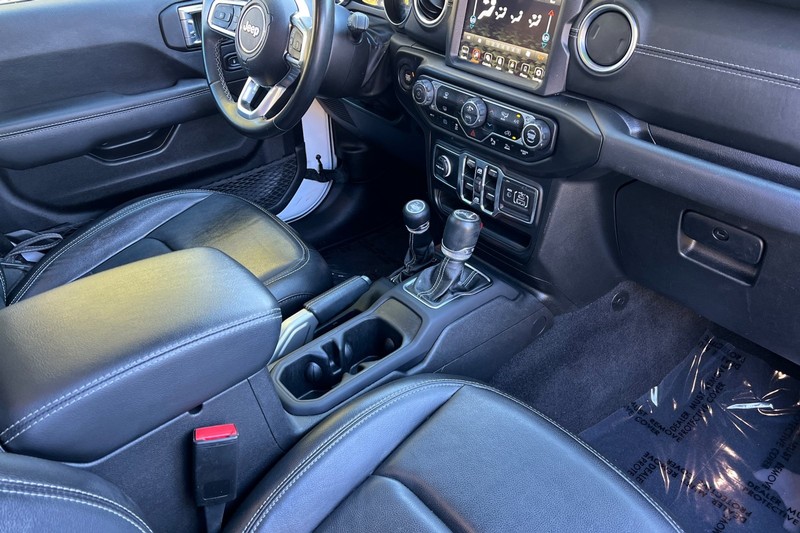 Jeep Wrangler 4xe Vehicle Full-screen Gallery Image 16