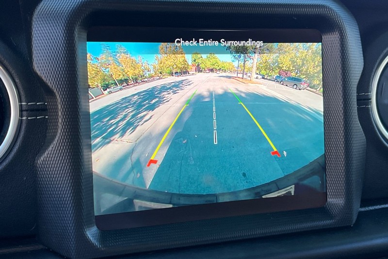 Jeep Wrangler 4xe Vehicle Full-screen Gallery Image 20