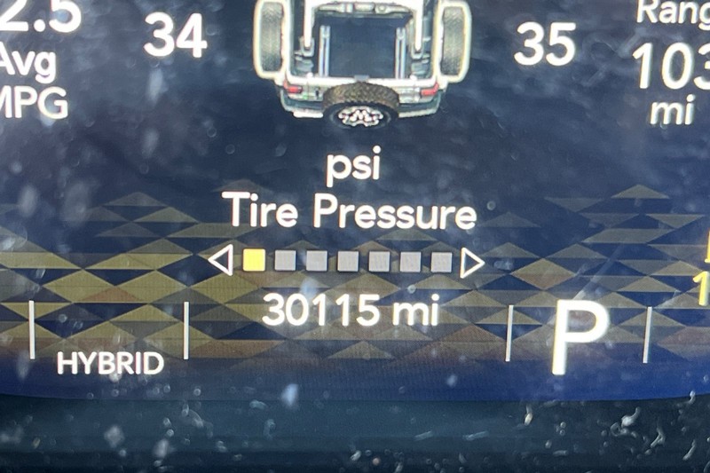 Jeep Wrangler 4xe Vehicle Full-screen Gallery Image 26