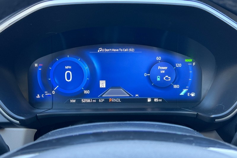 Ford Escape Vehicle Full-screen Gallery Image 26