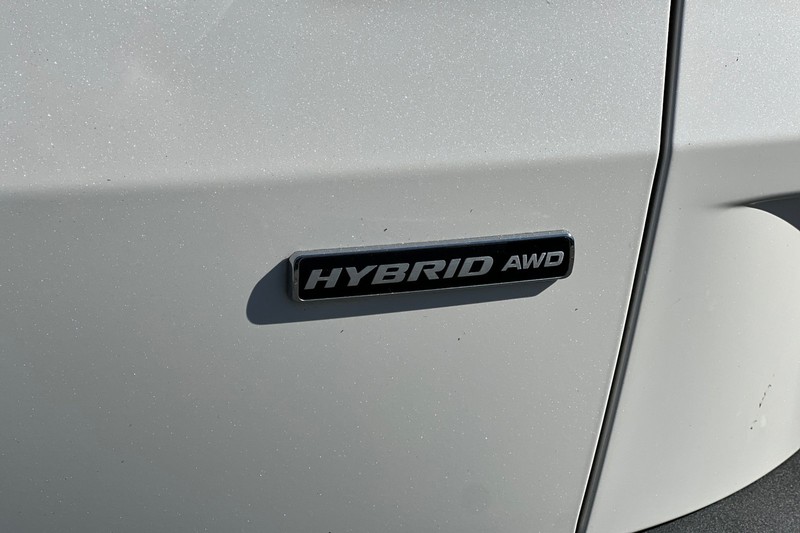 Ford Escape Vehicle Full-screen Gallery Image 29