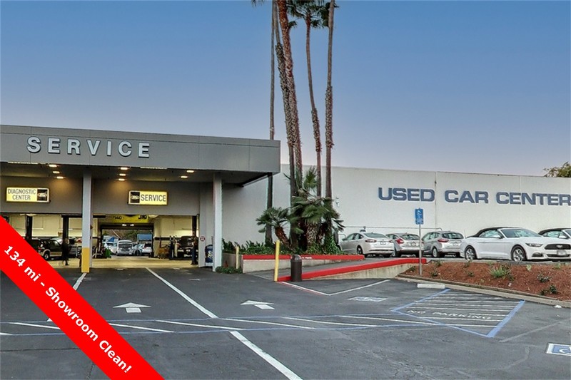 Ford Mustang Mach-E Vehicle Full-screen Gallery Image 31