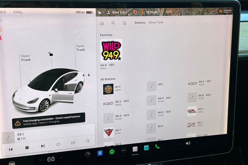 Tesla Model 3 Vehicle Full-screen Gallery Image 17