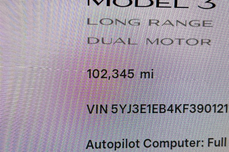 Tesla Model 3 Vehicle Full-screen Gallery Image 24