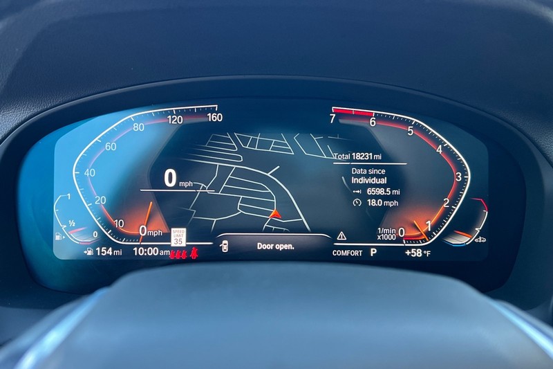 BMW X3 Vehicle Full-screen Gallery Image 25