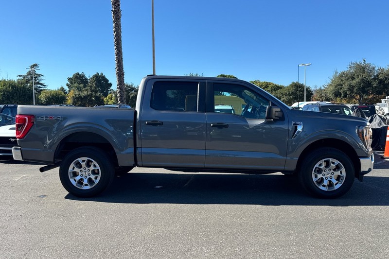 Ford F-150 Vehicle Full-screen Gallery Image 03