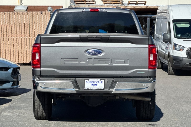 Ford F-150 Vehicle Full-screen Gallery Image 05