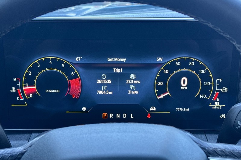 Ford Mustang Vehicle Full-screen Gallery Image 23