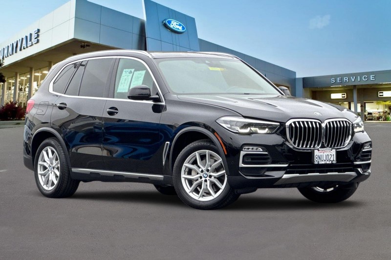 BMW X5 Vehicle Full-screen Gallery Image 02
