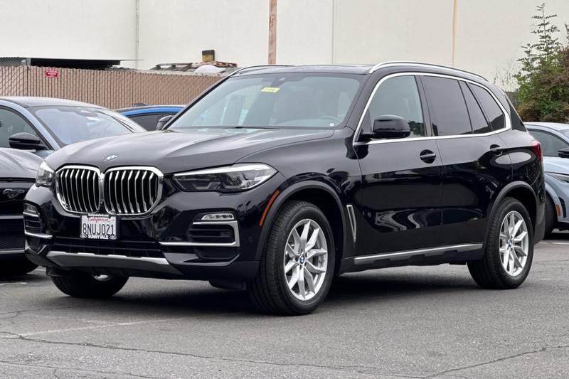 BMW X5 Vehicle Full-screen Gallery Image 07