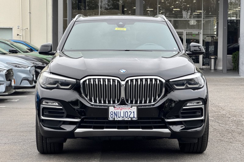 BMW X5 Vehicle Full-screen Gallery Image 08