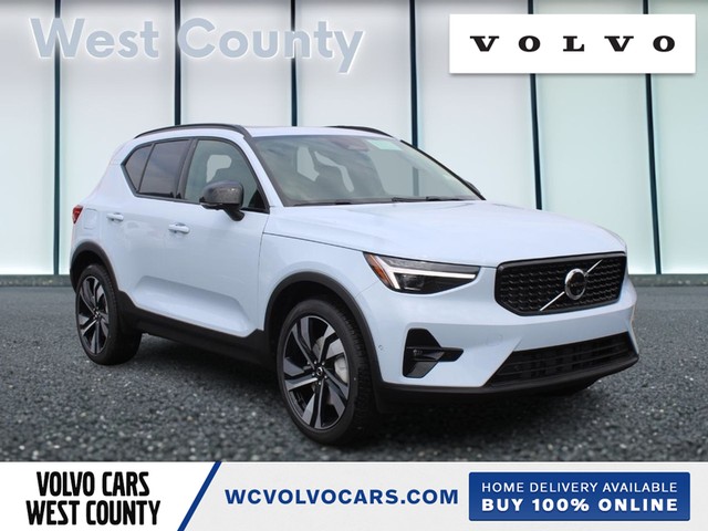 2025 Volvo XC40 Ultra Dark Theme at Suntrup West County Volvo in Ballwin MO