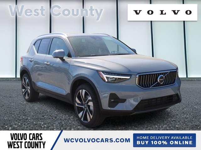 2025 Volvo XC40 Plus Bright Theme at Suntrup West County Volvo in Ballwin MO