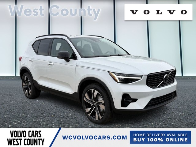 2025 Volvo XC40 Plus Dark Theme at Suntrup West County Volvo in Ballwin MO