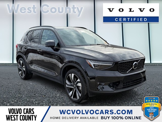 2023 Volvo XC40 Ultimate Dark Theme at Suntrup West County Volvo in Ballwin MO