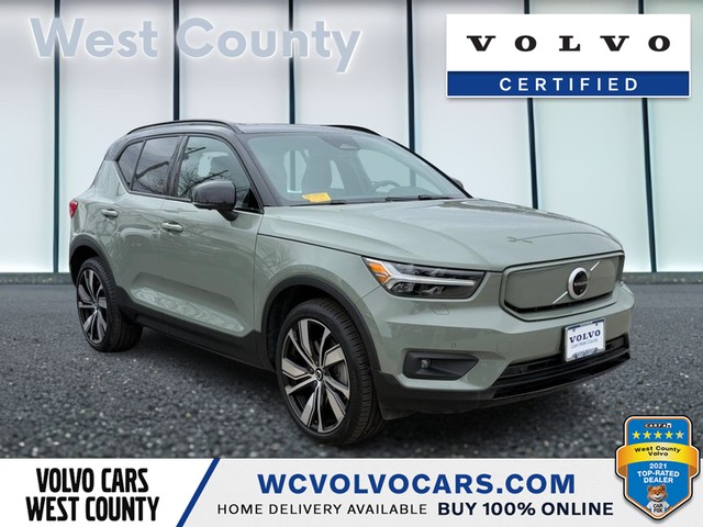 2021 Volvo XC40 R-Design at Suntrup West County Volvo in Ballwin MO