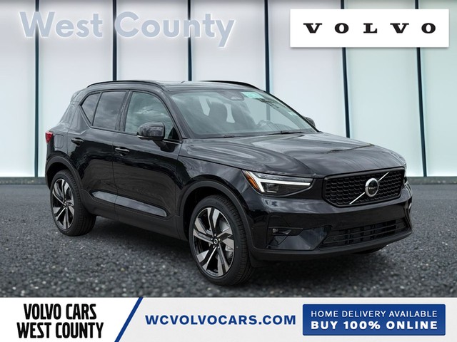2025 Volvo XC40 Plus Dark Theme at Suntrup West County Volvo in Ballwin MO