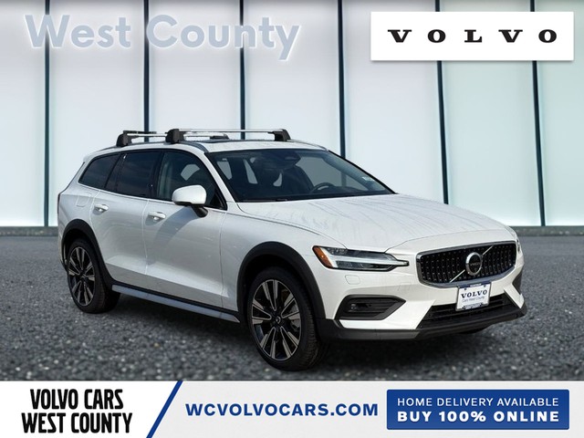 Ballwin MO 2026 Volvo V60 Cross Country more details - volvo v60 cross country