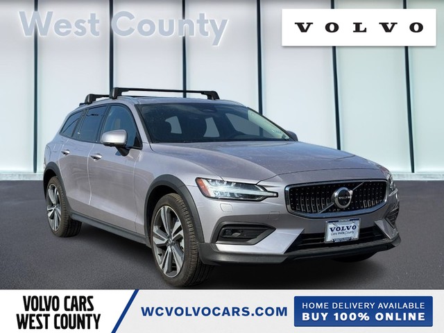 Ballwin MO 2026 Volvo V60 Cross Country more details - volvo v60 cross country
