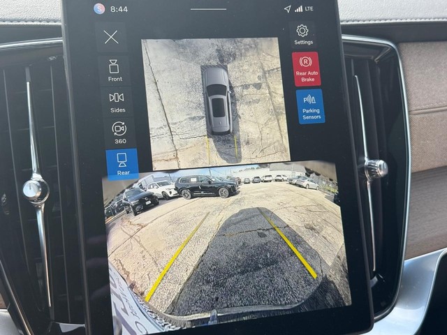 2026 Volvo XC90 Plus - Photo 15