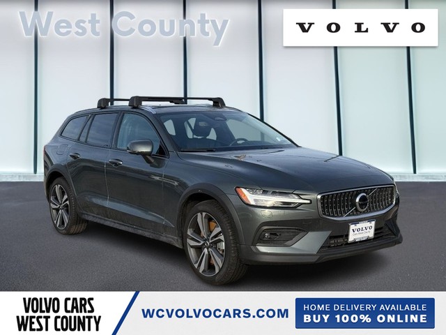 Ballwin MO 2026 Volvo V60 Cross Country more details - volvo v60 cross country