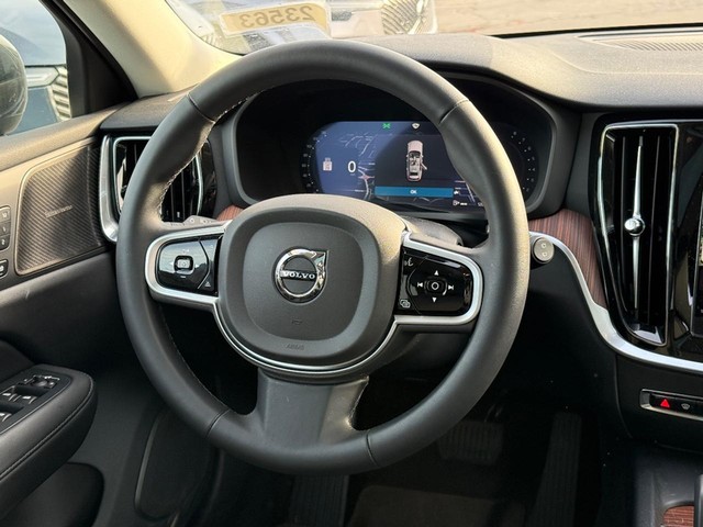 2026 Volvo V60 Cross Country Plus - Photo 7