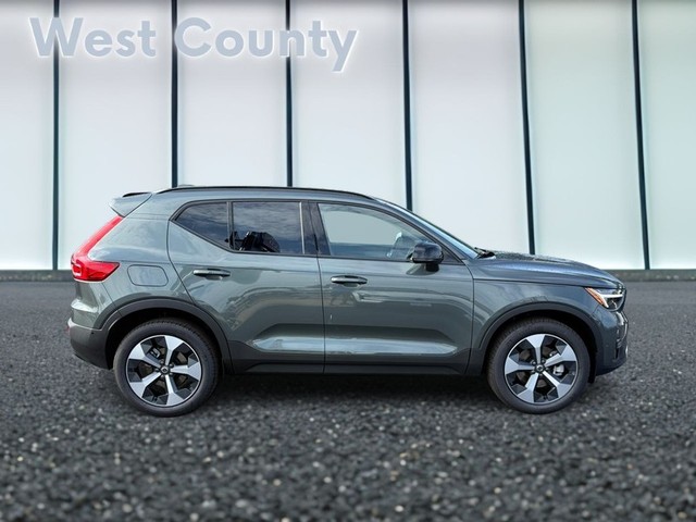 2026 Volvo XC40