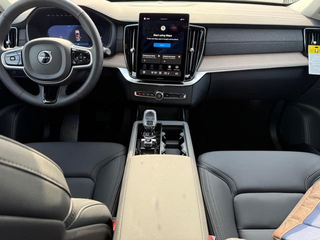 2026 Volvo XC90 Plus - Photo 7