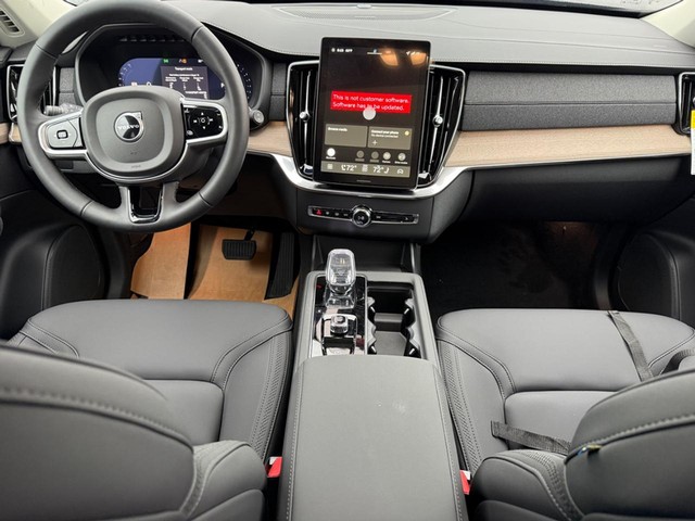 2026 Volvo XC90 Plus - Photo 7