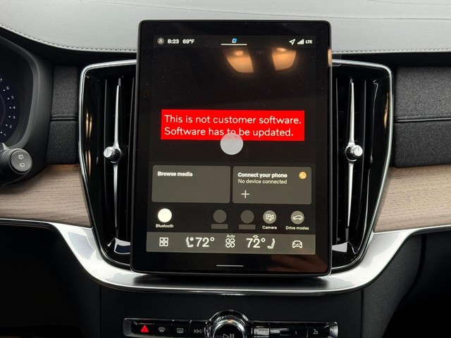 2026 Volvo XC90 Plus - Photo 9