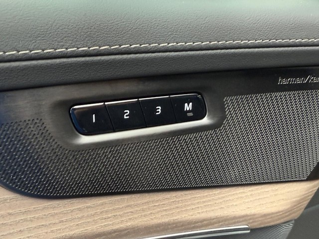 2026 Volvo XC90 Plus - Photo 11