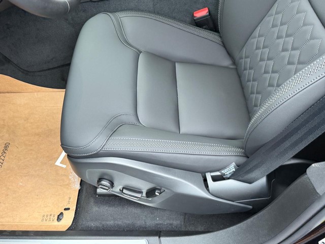 2026 Volvo XC90 Plus - Photo 12