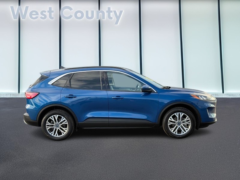 Ford Escape Vehicle Full-screen Gallery Image 02