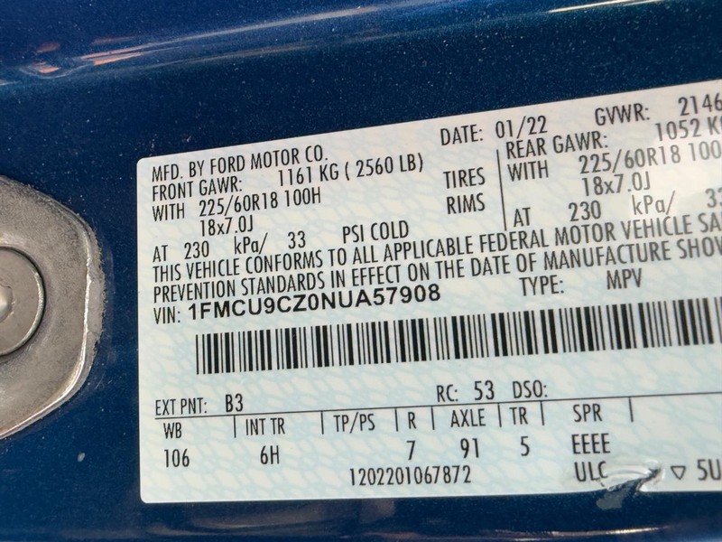 Ford Escape Vehicle Full-screen Gallery Image 24