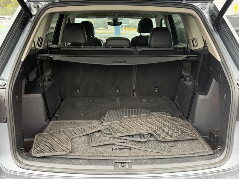 Volkswagen Atlas Vehicle Full-screen Gallery Image 04