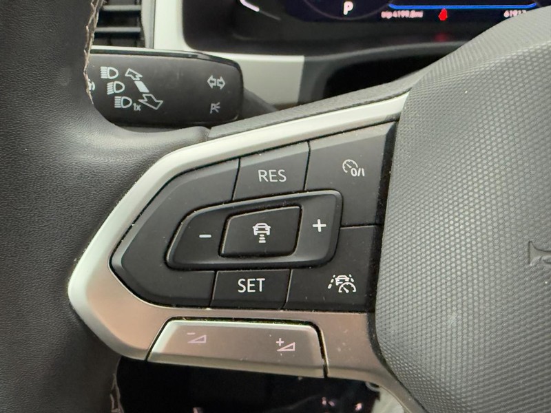 Volkswagen Atlas Vehicle Full-screen Gallery Image 17