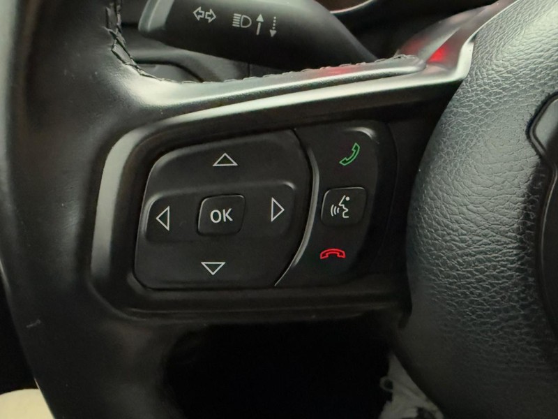 Jeep Wrangler Vehicle Full-screen Gallery Image 16