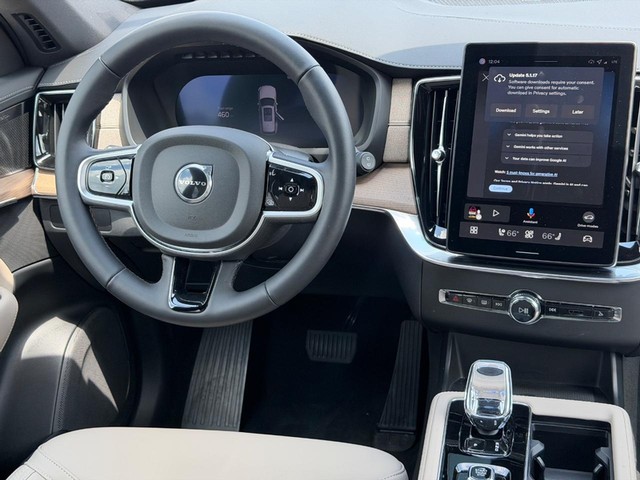 2026 Volvo XC90 Plus - Photo 6