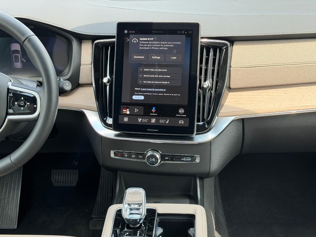 2026 Volvo XC90 Plus - Photo 7