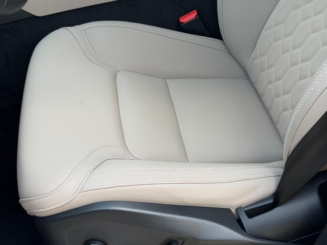 2026 Volvo XC90 Plus - Photo 13